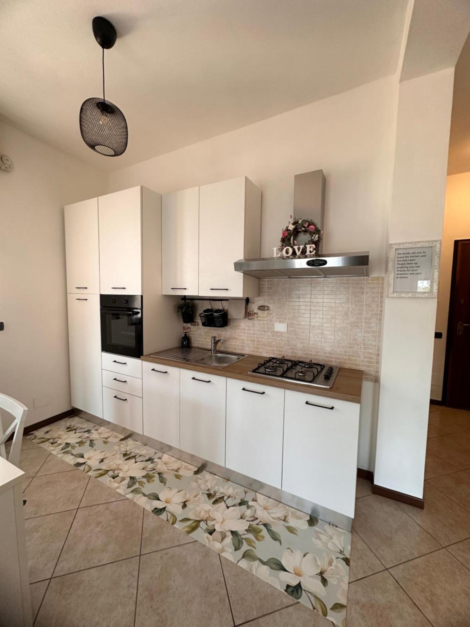 Little House Lezzeno Apartman Kültér fotó